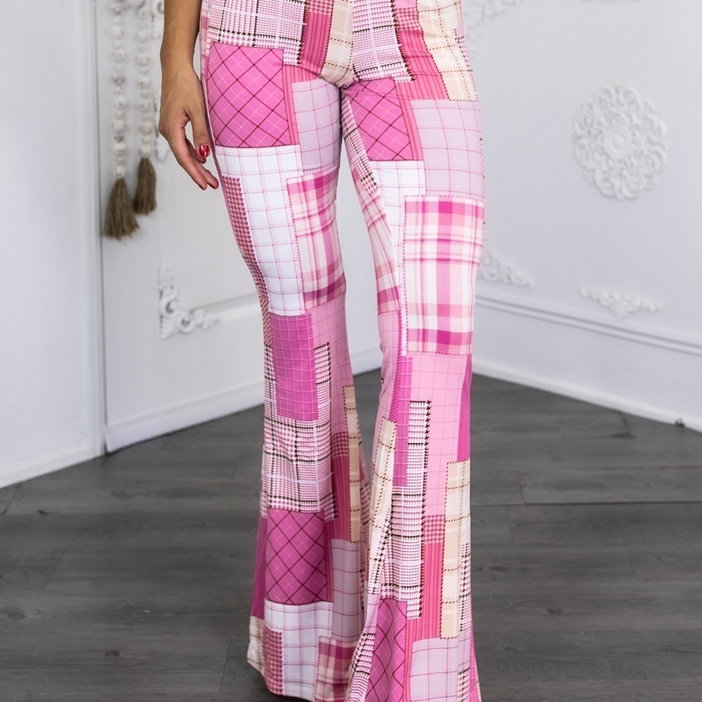 Pink and Flared pants - Picture 6 of 8